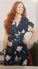 Can this jumpsuit be worn with white trainers?