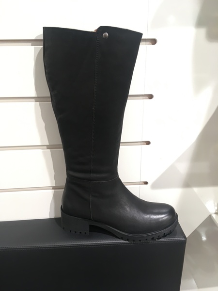 Les Parisiennes des Mamansnet: "You gotta have style. It helps you get down the stairs." - Diana Vreeland