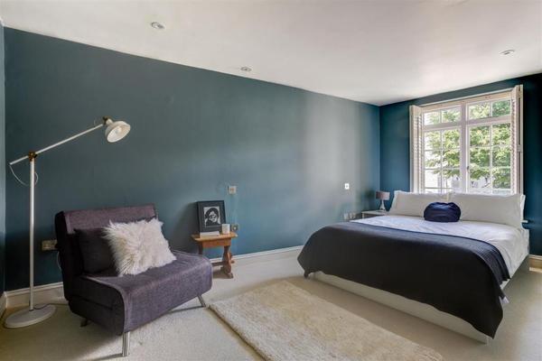 ideas on this room please! (pic)