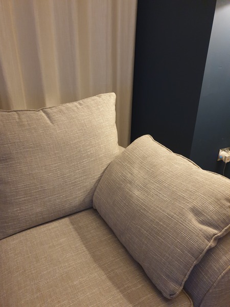 What colour furniture would you have if your walls were dark blue?