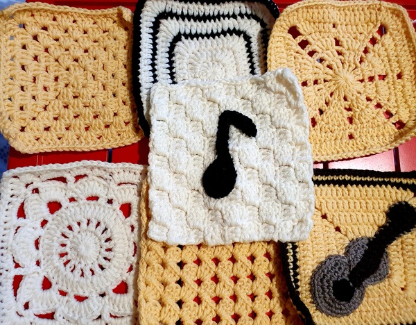 Woolly Hugs. A Blanket for the very lovely UtterlyEthereal. Crafters and donors, we need your help.