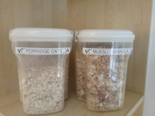 Storage container for 1.5kg flour without decanting