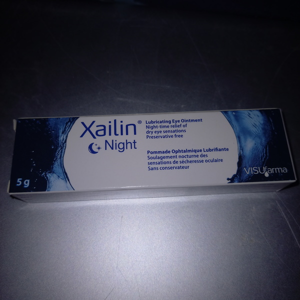 Dry sore eye night ointment