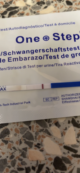 One stop pregnant test, line eyes!