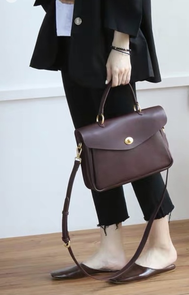 Les Parisiennes des Mamansnet: "You gotta have style. It helps you get down the stairs." - Diana Vreeland