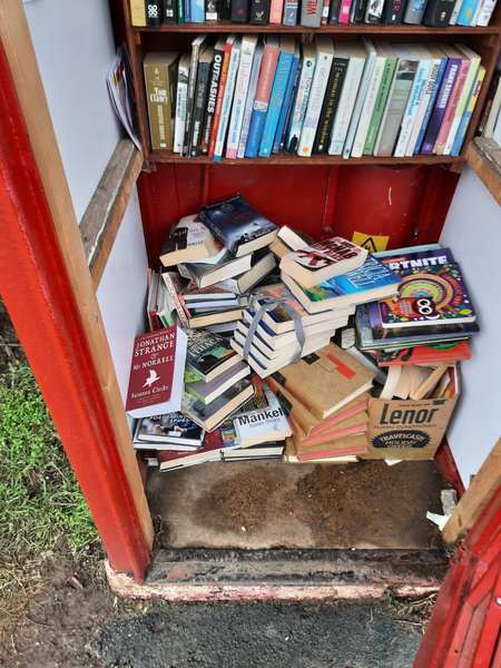 Red telephone boxes - book swap - issues?