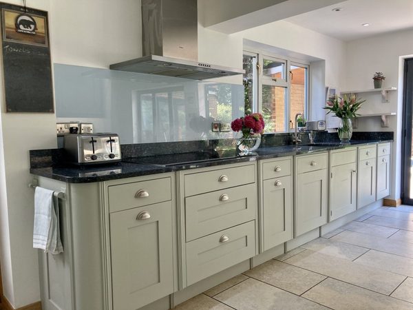 I hate my kitchen but it cost a lot of £££