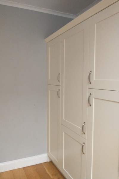 Struggling to find a wall colour to go with these cream kitchen cupboards.