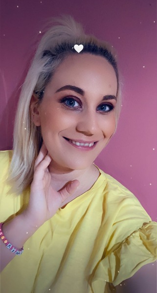 Hairdresser help! Bleached hair!