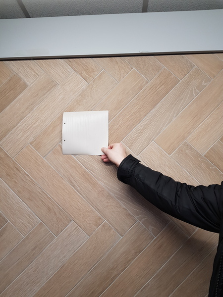Kitchen diner/living space floor