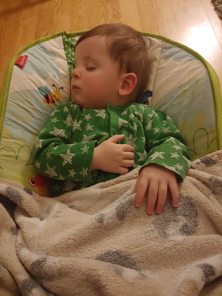 To tell you all how much of a crock of shite sleep training is...