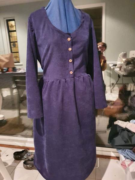 Any sewing aficionados? I need a stitch and bitch...