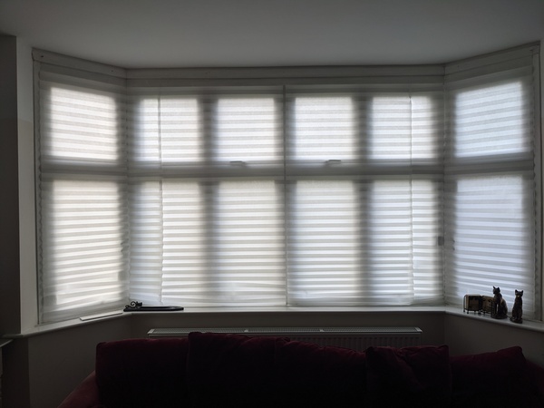 Blinds/shutters for 1930s bay window