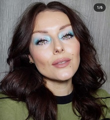 Is anyone else obsessed with Katie Jane Hughes on Instagram?