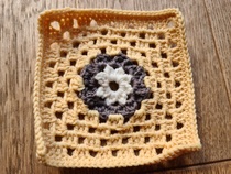 Woolly Hugs. A Blanket for the very lovely UtterlyEthereal. Crafters and donors, we need your help.