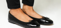 To ask for recommendation for comfortable work shoes