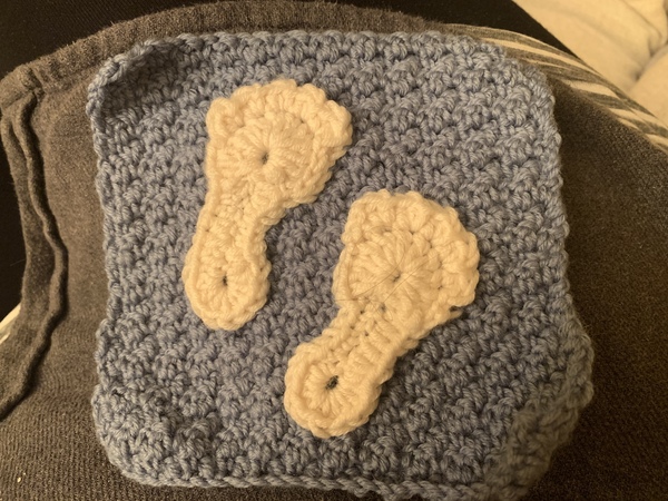 Woolly Hugs. A Blanket for the lovely Needschoolhelp. Remembering baby Alfie. Crafters and donors, we need your help.