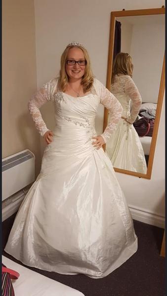 How does that dress fit now 😳....