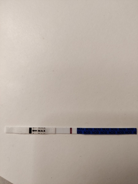 Line eyes at 8dpo... Evap line or the real deal?