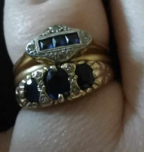 How many rings do you wear? (Engagement, wedding etc)