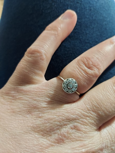 How many rings do you wear? (Engagement, wedding etc)