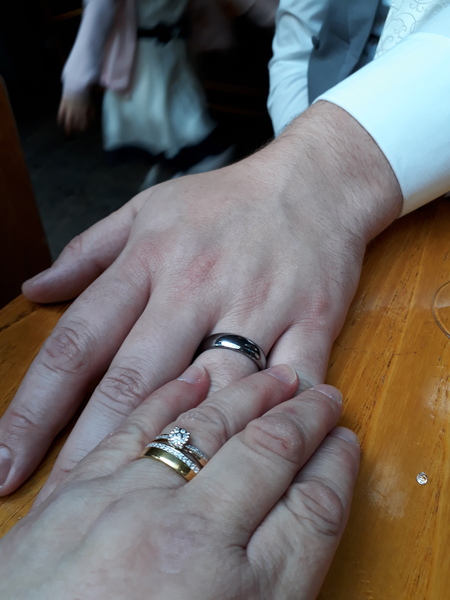 How many rings do you wear? (Engagement, wedding etc)