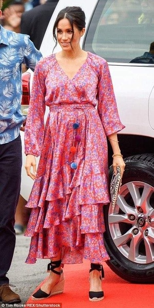 Royal Style - more tiaras please for 2021 (maybe no more crocs)