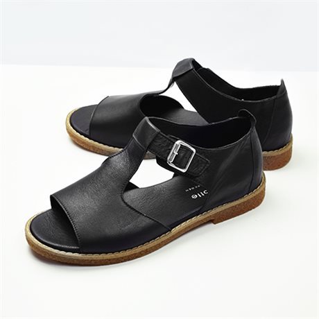 Les Parisiennes des Mamansnet: For the Love of Well Dressed Women in Repose