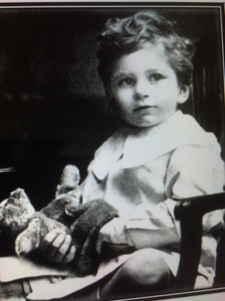 Guess the celebrity