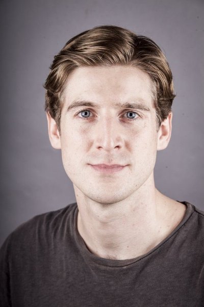 Why do I find big noses such a turn on? Yet another crush!
