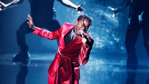 Les Parisiennes des Mamansnet: "You gotta have style. It helps you get down the stairs." - Diana Vreeland