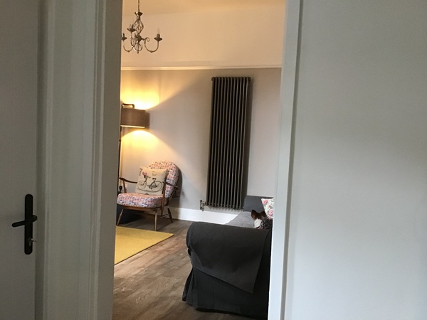 How to arrange furniture in a Victorian terrace dining room