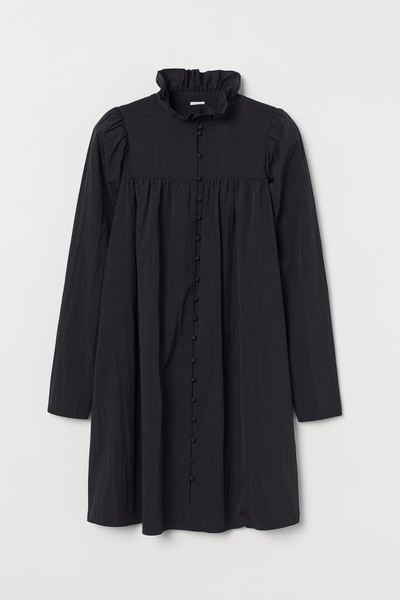 What can I wear with this dress?