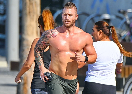 Joggers should be banned from paths and pavements