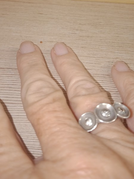 How many rings do you wear? (Engagement, wedding etc)