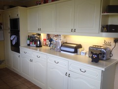 Do painted kitchen doors and tiles ever look good?