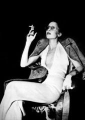 Les Parisiennes des Mamansnet: For the Love of Well Dressed Women in Repose