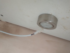 How do I turn the cuplights on?