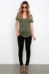 What colours should I wear (pic included!)