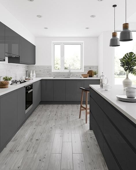 Beautiful brand new kitchen...but not to our taste...