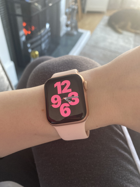 Anyone with an Apple Watch 6?