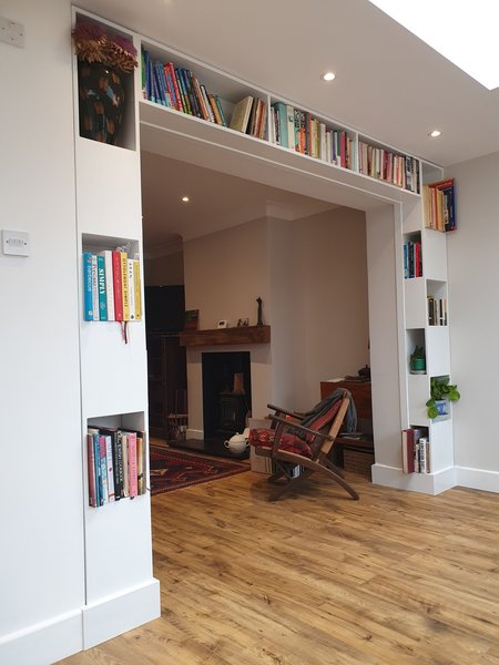 Where are the bookshelves?!