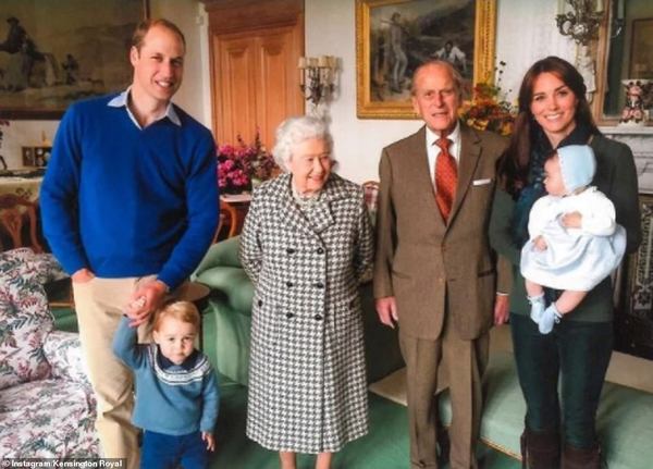 Royal Style - more tiaras please for 2021 (maybe no more crocs)