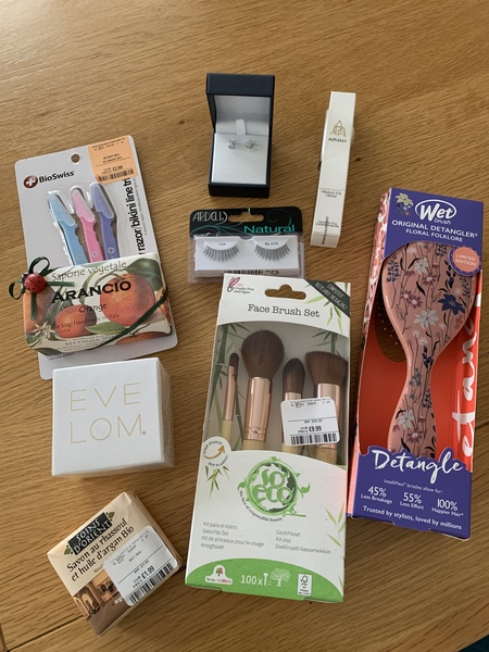 Beauty chat - freebies/gifts with purchase/offers