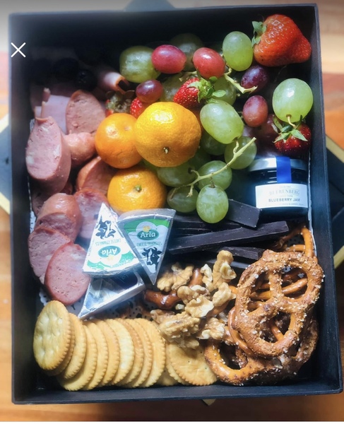 Sweet boxes on Facebook?! 🤢