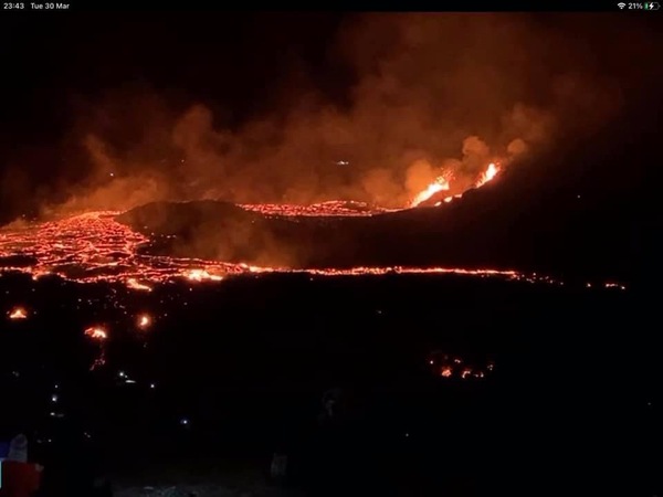 Live feed from Iceland volcano