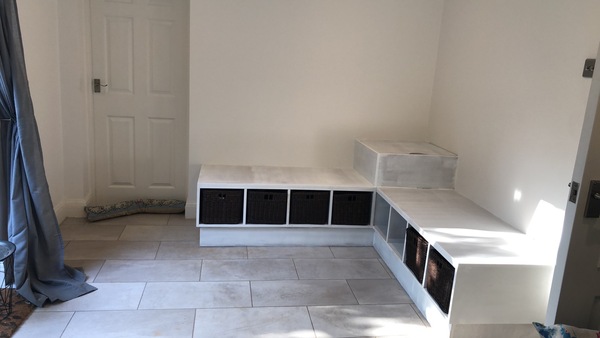 Corner seating area...please cretic this!