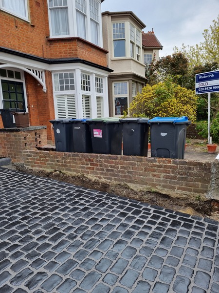 Narrow border privacy ideas with pic