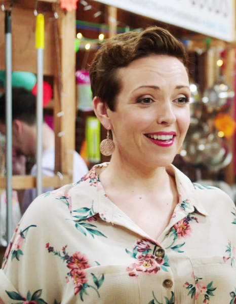 Which other actress does this one remind me of?