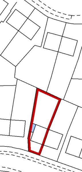 How to tell who is responsible for a boundary. Land title pics included.